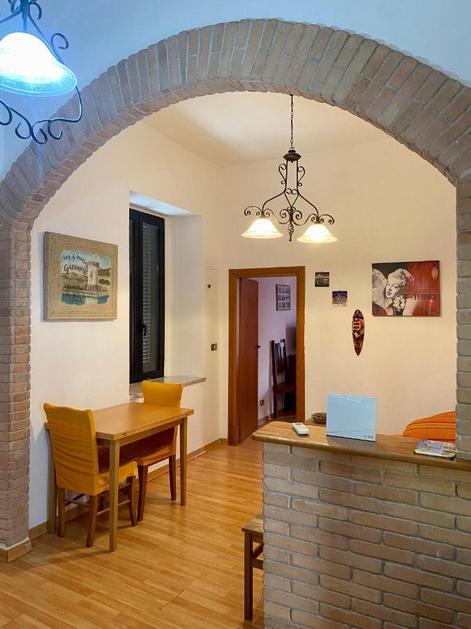 Holiday House Ginevra Formia Buitenkant foto