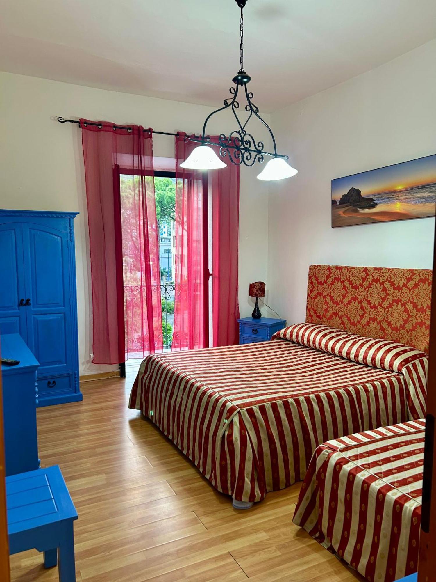 Holiday House Ginevra Formia Buitenkant foto