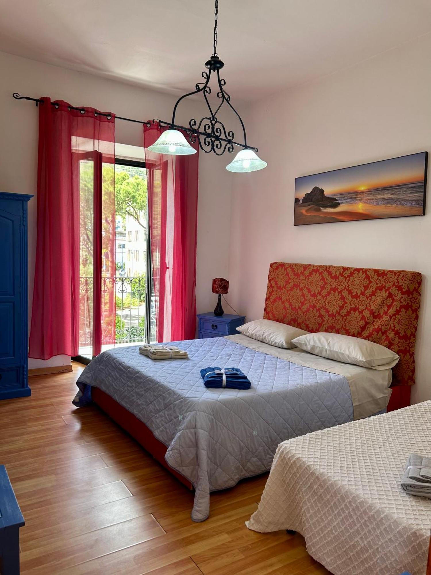 Holiday House Ginevra Formia Buitenkant foto